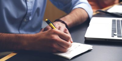 4 Research-Backed Reasons Taking Notes Improves Productivity