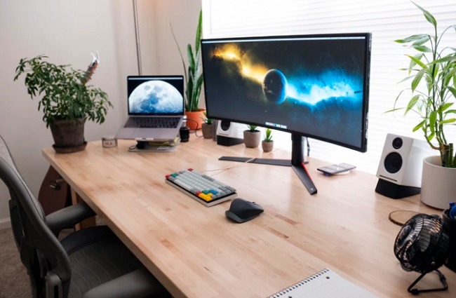 How To Improve Your Home Office For Productivity Screen