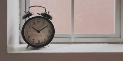 Pros and Cons of Not Setting an Alarm Each Morning