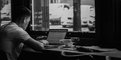 4 Struggles Freelancers Face When Doing Work in Coffee Shops